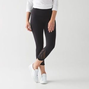 Lululemon Essential Rhythm Crop *22 inch